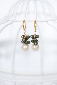 Modern pearl earrings in ivory and green with gold metals, modern and custom jewelry by J'Adorn Designs